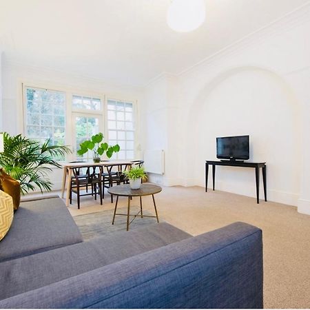 Spacious & Charming Garden Flat -Zone 2- Great For Central London Access Экстерьер фото