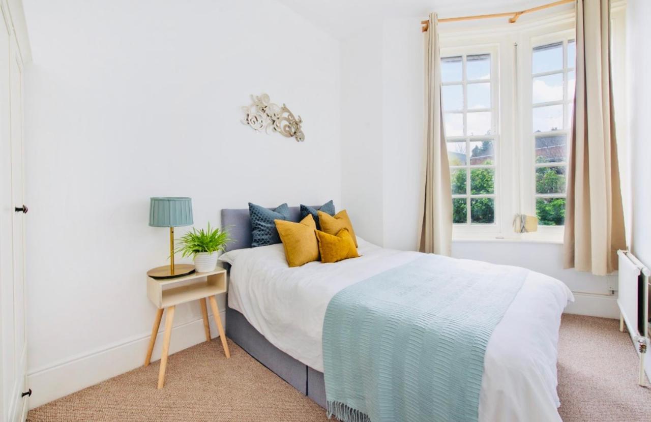 Spacious & Charming Garden Flat -Zone 2- Great For Central London Access Экстерьер фото