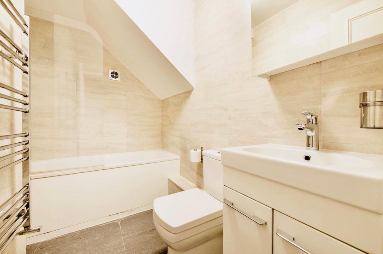 Spacious & Charming Garden Flat -Zone 2- Great For Central London Access Экстерьер фото